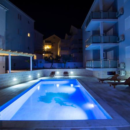 Apartments Sara 3 ボル エクステリア 写真