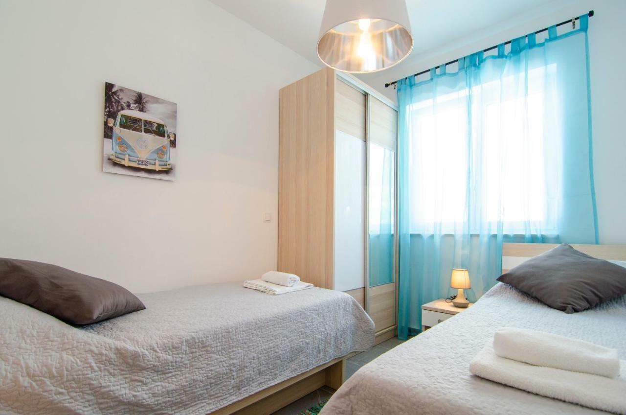 Apartments Sara 3 ボル エクステリア 写真