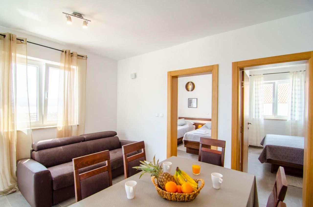 Apartments Sara 3 ボル エクステリア 写真