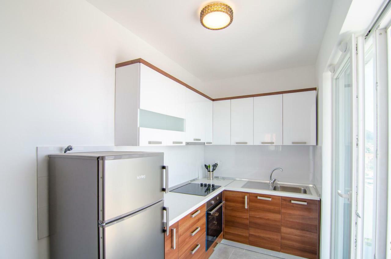Apartments Sara 3 ボル エクステリア 写真